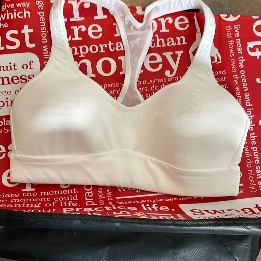 Lululemon Speed Up Bra High Support with Lululemon Shopping Bag
